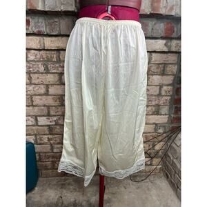 Pollinaise slip shorts half slip cream